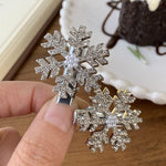Cyrstal Snowflake Pearl Hair Clip Winter Girls Small Sweet Bobby Pins Women Fashion Retro Flower Hairside Headwear Accessories Hair Jewelry